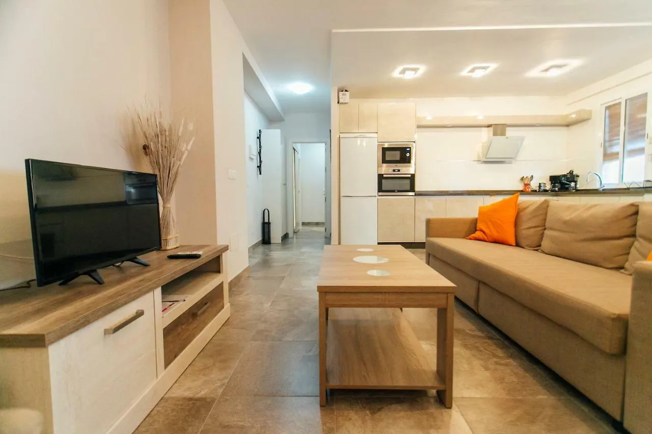 Wide And Diaphanous- 3Bd 2Bth- Alcazar Apartment Seville