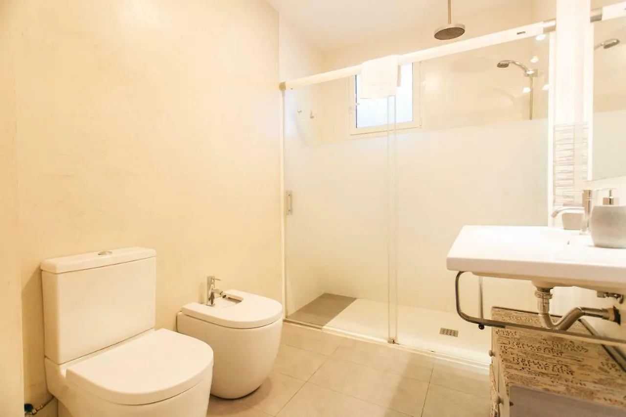 Wide And Diaphanous- 3Bd 2Bth- Alcazar Apartment Seville Spain